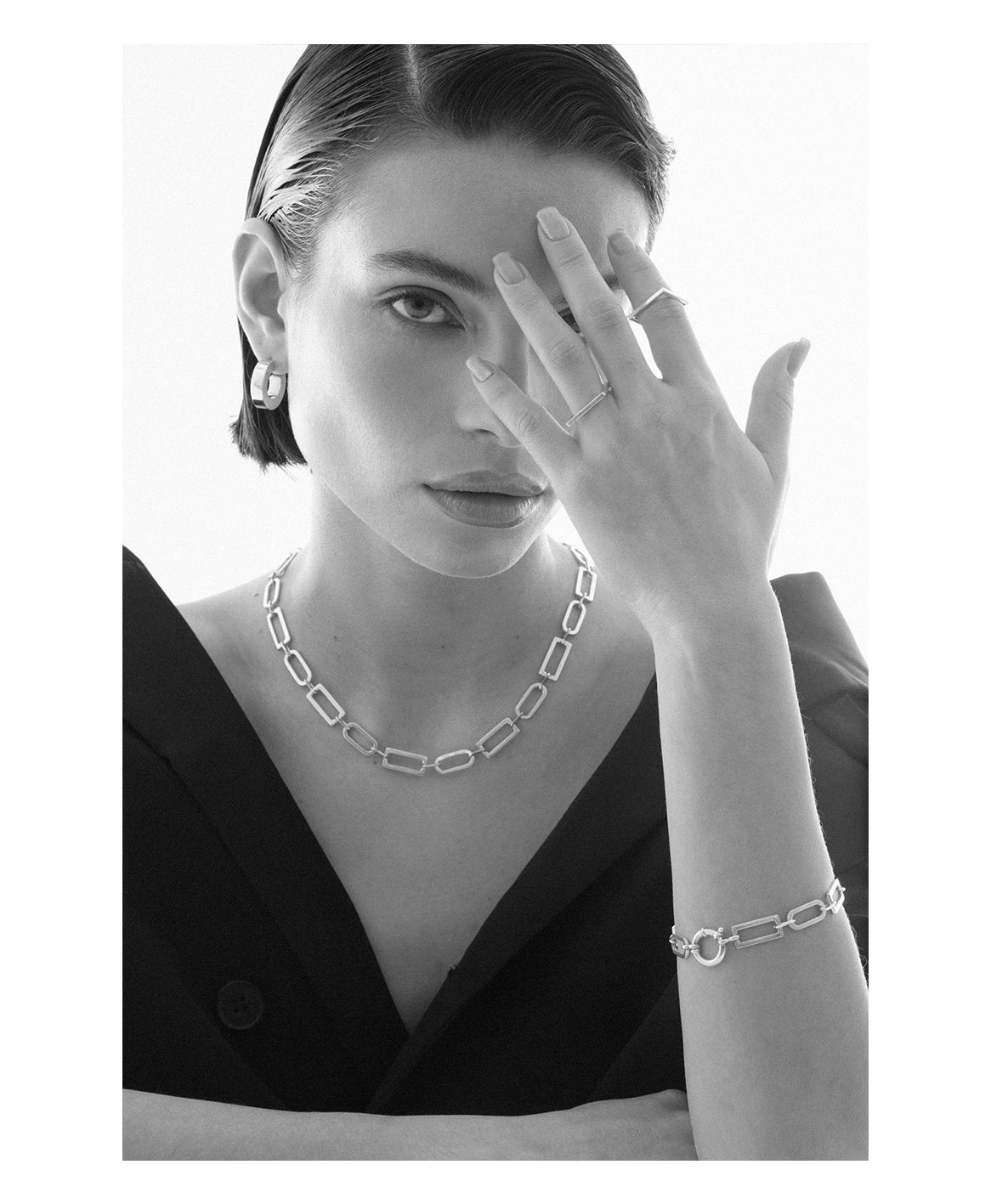 SMALL KORA GOLD HOOPS